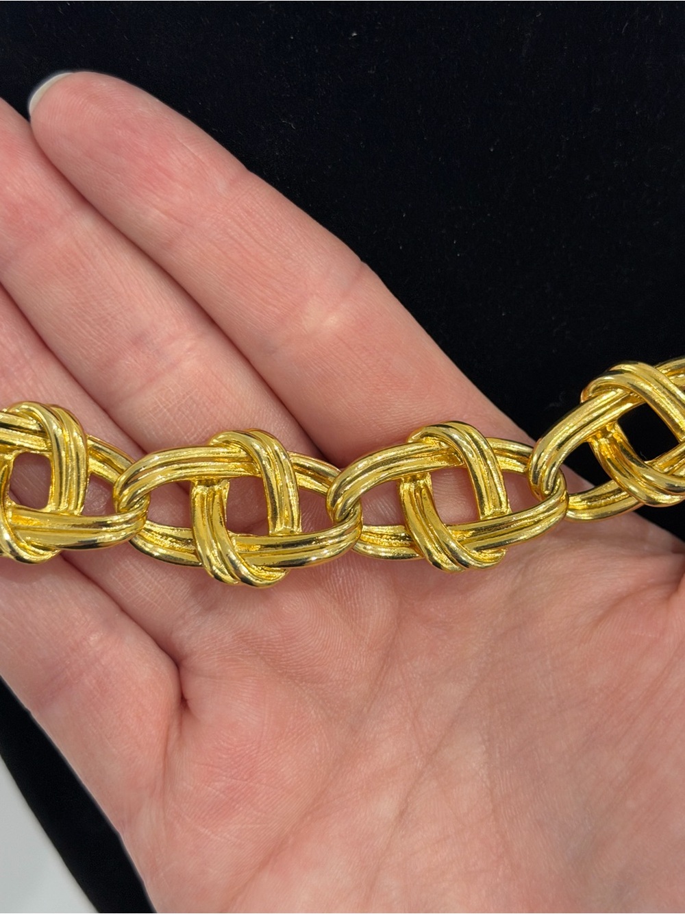 Vintage Gold Chunky KnotLink Necklace - Picture 5 of 9